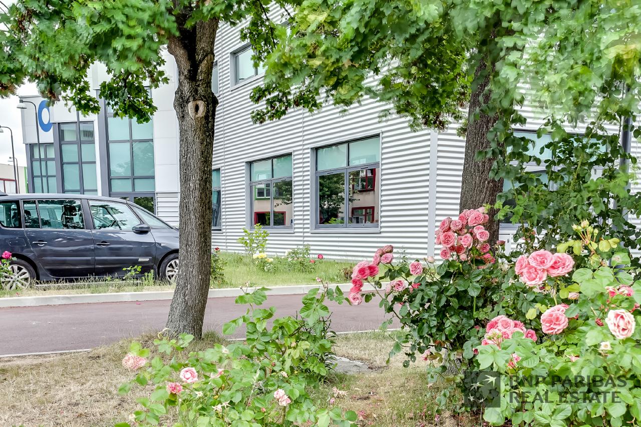Local d'activité Ivry-sur-Seine 1006m² Location local d'activité Ivry-sur-Seine Val-de-Marne OLACT2420039 2